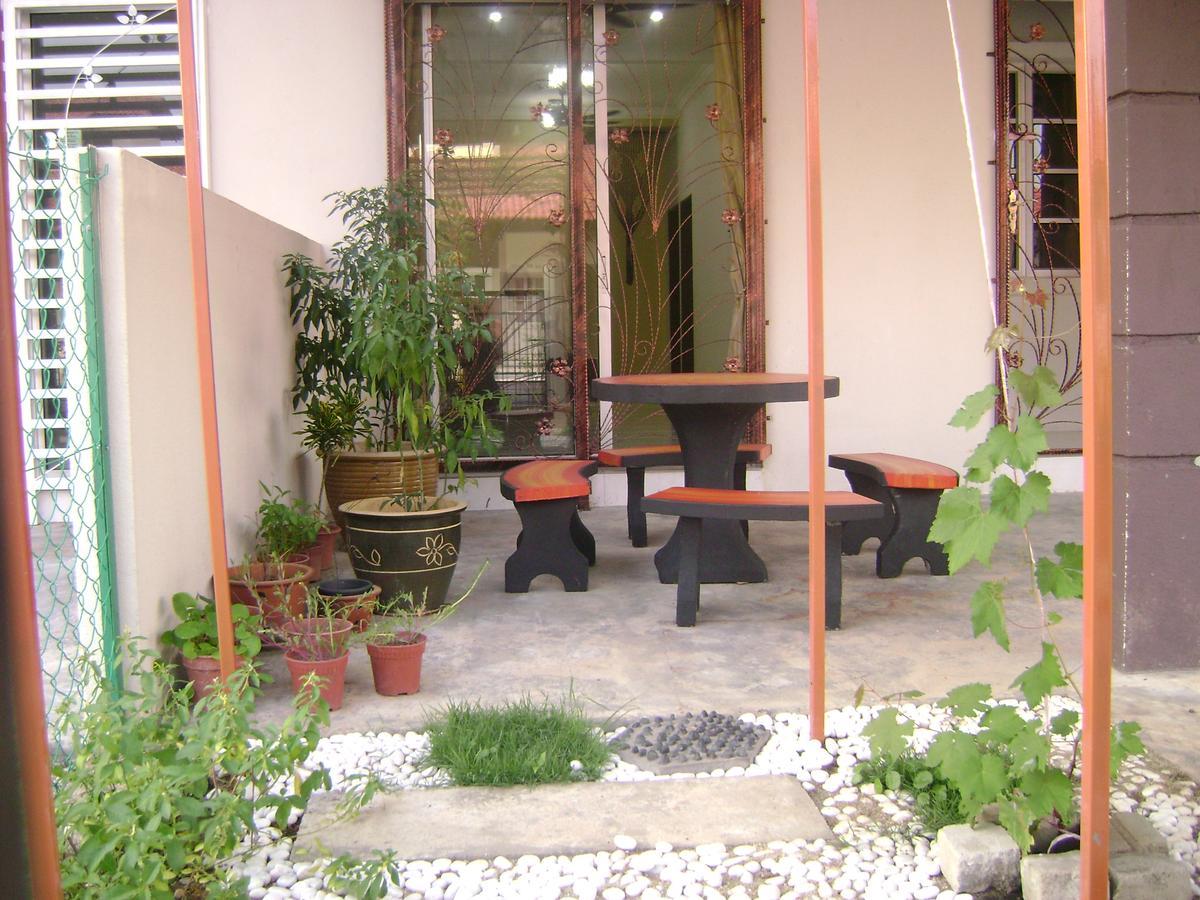 Homestay Amsyarah Seri Iskandar Dış mekan fotoğraf